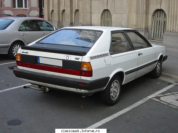 per total, platforma b2 a purtat 80 sedan (2/4 usi)
audi 90 sedan (4 usi)

audi 80 coupe:
- audi